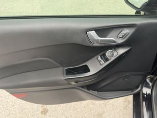 Ford Fiesta 2017 TITANIUM-thumb-14