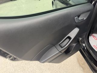 Ford Fiesta 2017 TITANIUM-thumb-16