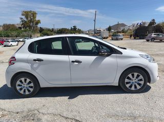 Peugeot 208 2015-thumb-5