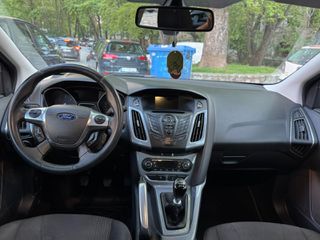 Ford Focus 2012-thumb-12