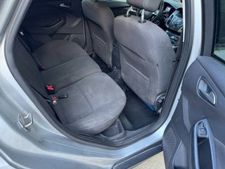Ford Focus 2012-thumb-18