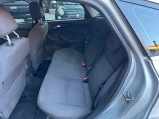 Ford Focus 2012-thumb-19