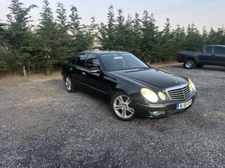 Mercedes-Benz E 200 2009-thumb-1