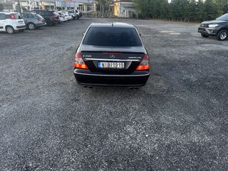 Mercedes-Benz E 200 2009-thumb-5