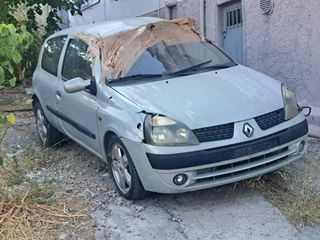 Renault Clio 2003-thumb-1