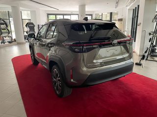 Toyota Yaris Cross 2023 ELEGANT bitone-thumb-4