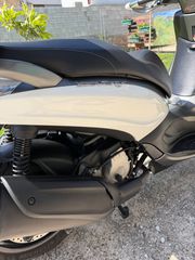 Piaggio Beverly 350 2017 BEVERLY 350 SPORT TOURING ABS-thumb-14