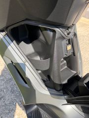 Piaggio Beverly 350 2017 BEVERLY 350 SPORT TOURING ABS-thumb-23