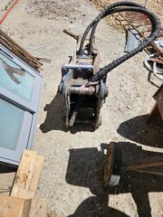 Σφυριά JCB 2025-thumb-2