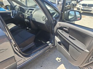Suzuki SX4 2008-thumb-9