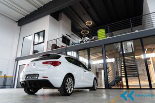 Alfa Romeo Giulietta 2020-thumb-12