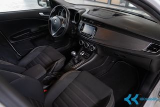 Alfa Romeo Giulietta 2020-thumb-20