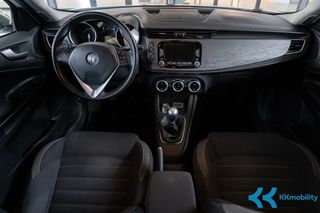 Alfa Romeo Giulietta 2020-thumb-19