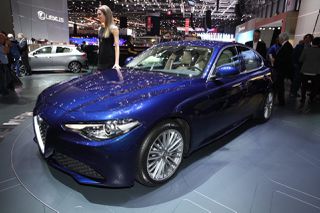 Alfa Romeo Giulia 2017 2.2 AT8 Lusso/Blue Monte-Carlo/Άριστο/Μοναδικό