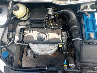 Peugeot 206 2000-thumb-13