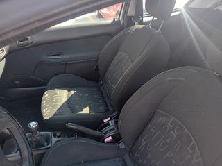 Peugeot 206 2000-thumb-11