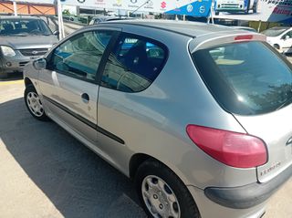 Peugeot 206 2000-thumb-1