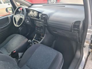 Opel Zafira 2002-thumb-15