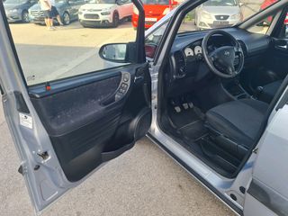 Opel Zafira 2002-thumb-8