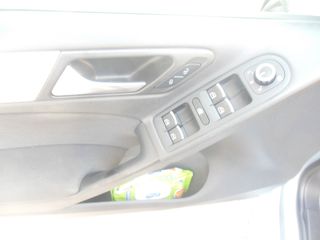 Volkswagen Golf 2010 1.4-DSG-HIGHLINE-122PS-thumb-10