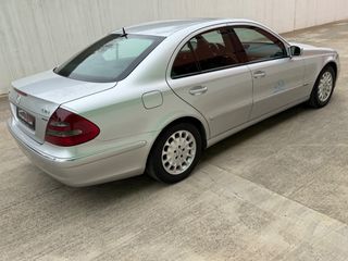 Mercedes-Benz E 220 2004-thumb-4