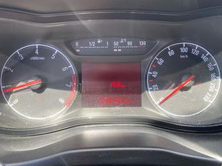 Opel Corsa 2016-thumb-8