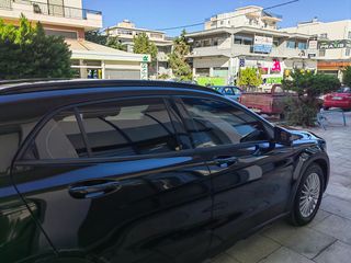 Mercedes-Benz GLA 180 2019-thumb-2