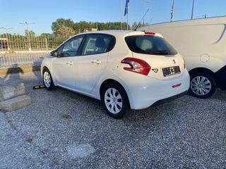 Peugeot 208 2015-thumb-3