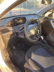 Peugeot 208 2015-thumb-7