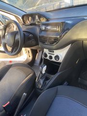 Peugeot 208 2015-thumb-8