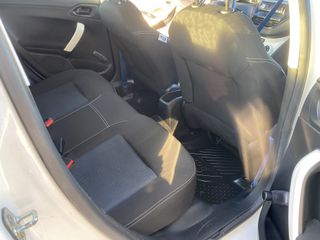 Peugeot 208 2015-thumb-11