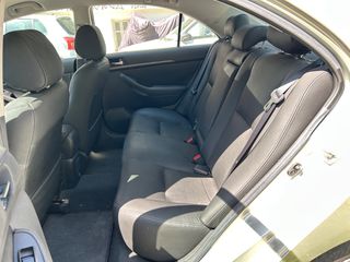 Toyota Avensis 2006 EXCLUSIVE 1.8 VVTI 35.000km!!!!-thumb-13