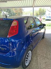 Fiat Grande Punto 2007-thumb-3