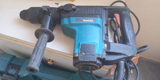 MAKITA HR4000C + ΤΡΥΠΑΝΙ 90cm γείωσης και διάτρησης