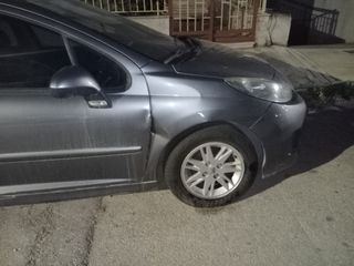 Peugeot 207 2012