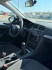 Volkswagen Golf 2018 1.6 TDI-thumb-9