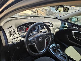 Opel Insignia 2012-thumb-1