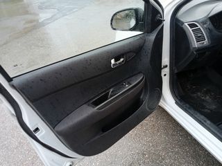 Hyundai i 20 2011 1.2 5 STAR EDITION-thumb-16