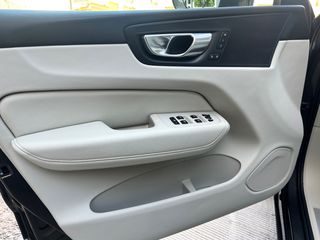 Volvo XC 60 2022 T8 PHEV 2.0 456hp AWD AT8 18,8kw Face Lift-thumb-26