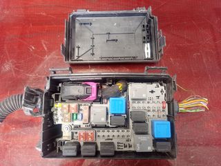 Ασφαλειοθήκη  OPEL CORSA D 1,4B  A14XER  06-15   13246936