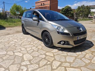 Peugeot 5008 2011
