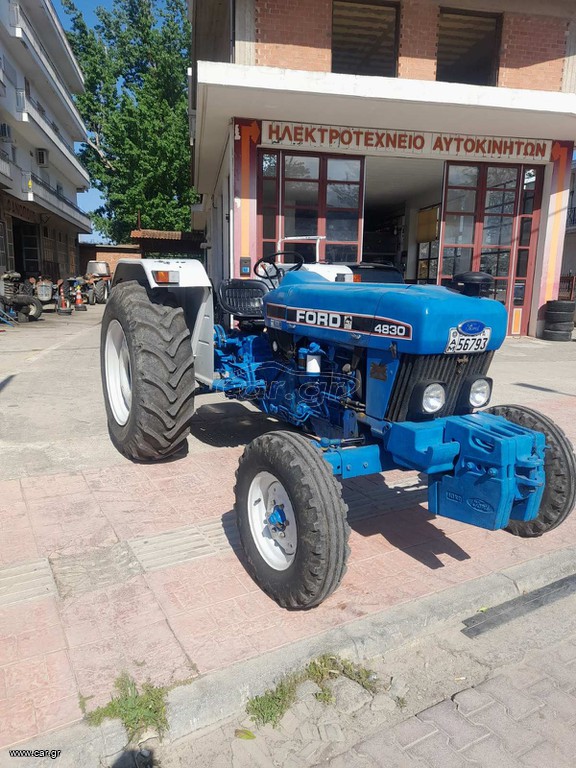 Τρακτέρ Ford 2000 4830
