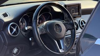 Mercedes-Benz CLA 180 2014 AUTOMATIC 7G-TRONIC | URBAN | BLACK SAPPHIRE-thumb-30