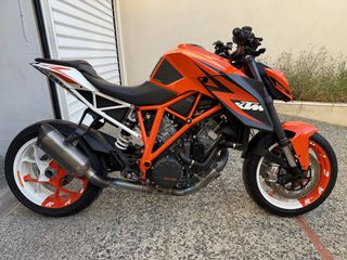 KTM 1290 Super Duke R 2015