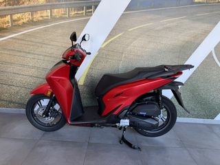 Honda SH 150i 2026 Sport  ΤEST RIDE-thumb-4