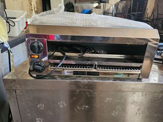Πωλείται επαγγελματική ψηστιέρα τύπου salamander (σαλαμάνδρα) της εταιρείας Sofraca σαν καινούργια.