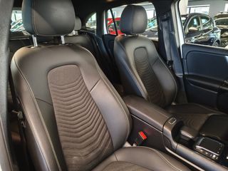Mercedes-Benz GLA 200 2023 Style DCT-thumb-16