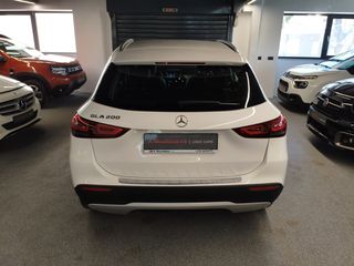 Mercedes-Benz GLA 200 2023 Style DCT-thumb-5