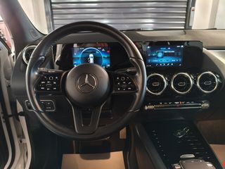 Mercedes-Benz GLA 200 2023 Style DCT-thumb-18