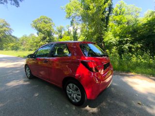 Toyota Yaris 2016 1.0 VVTI-thumb-6